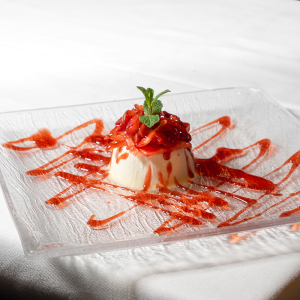 Panna cotta con cremina di fragole fresche (senza glutine)